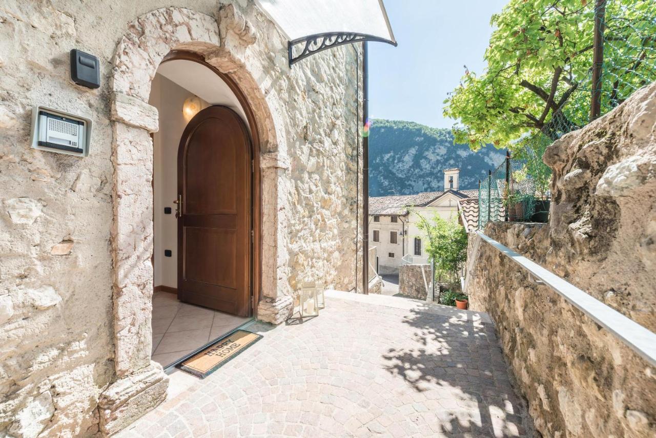 Ania Vista Castello *