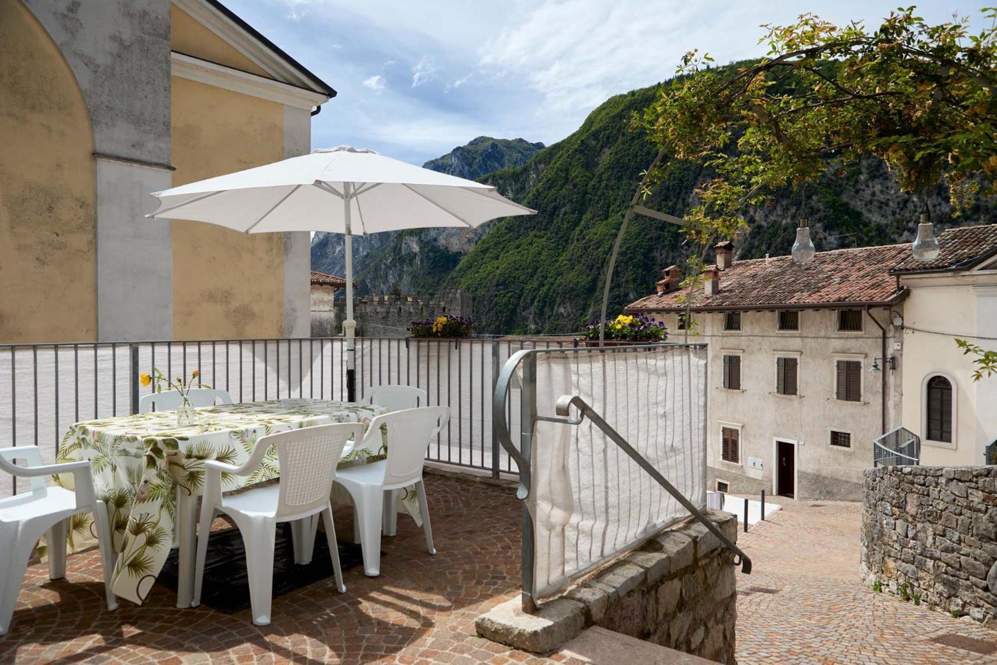 Ania Vista Castello